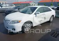 2011 Toyota CAMRY фото