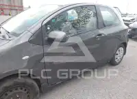 2011 Toyota YARIS фото