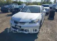 2012 Lexus CT200 photo