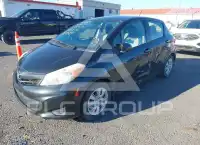 2012 Toyota YARIS фото
