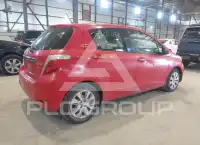 2012 Toyota YARIS фото