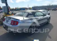 2012 Ford MUSTANG фото
