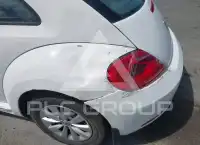 2012 Volkswagen BEETLE photo