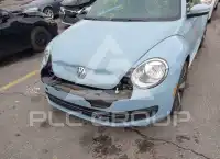 2012 Volkswagen BEETLE photo