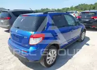 2013 Suzuki SX4 photo