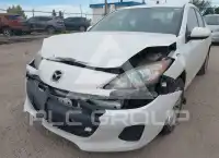 2013 Mazda 3 photo