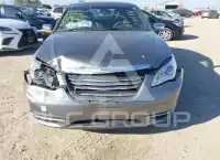 2013 Chrysler 200 photo