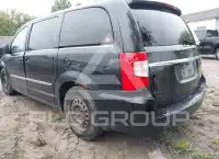 2013 Chrysler TOWN & COUNTRY photo