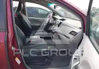 2013 Toyota SIENNA фото