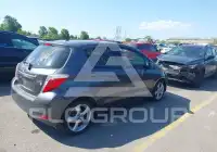 2013 Toyota YARIS фото