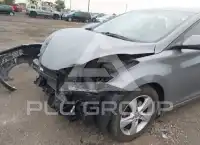 2013 Hyundai Elantra фото