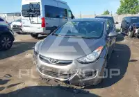 2013 Hyundai Elantra photo