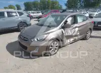 2013 Hyundai Accent photo