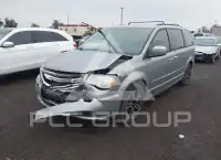 2014 Chrysler TOWN & COUNTRY фото