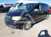 2014 Chrysler TOWN & COUNTRY фото