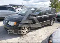 2014 Chrysler TOWN & COUNTRY фото