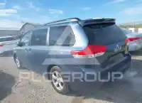 2014 Toyota SIENNA фото