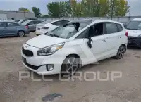 2014 KIA Rondo photo