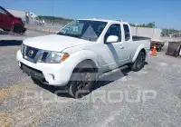 2015 Nissan FRONTIER фото