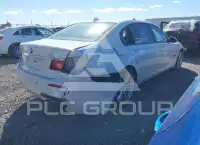 2015 BMW 750 photo