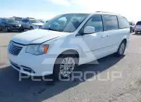 2015 Chrysler TOWN & COUNTRY photo