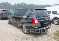 2015 Chrysler TOWN & COUNTRY фото