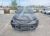 2015 Chrysler 200 photo