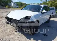 2015 Porsche Cayenne photo