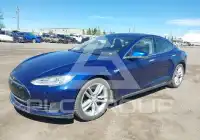 2015 Tesla Model S photo