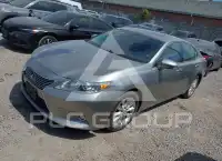 2015 Lexus ES300 photo
