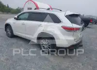 2015 Toyota Highlander фото