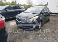 2015 KIA Rondo photo