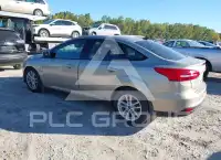 2015 Ford FOCUS фото