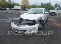 2015 Hyundai Elantra photo