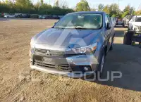 2016 Mitsubishi RVR photo