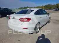 2016 Chevrolet Cruze photo