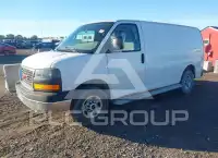 2016 GMC Savana photo