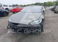 2016 Tesla MODEL S фото