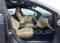 2016 Tesla Model S фото