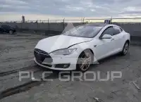 2016 Tesla Model S фото