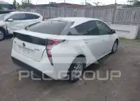 2016 Toyota PRIUS фото