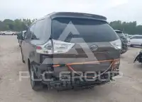 2016 Toyota SIENNA фото