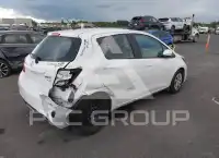 2016 Toyota YARIS фото
