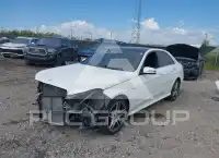 2016 Mercedes Benz E 400 photo