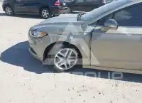2016 Ford FUSION фото