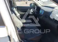 2017 Mitsubishi OUTLANDER фото