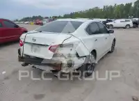 2017 Nissan ALTIMA фото