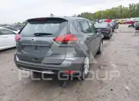 2017 Nissan ROGUE photo