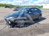 2017 Mazda 3 photo