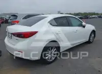 2017 Mazda 3 photo